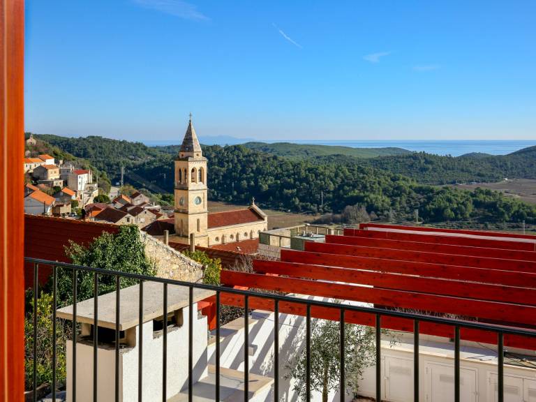 Fully equipped charming vacation home with terrace & private pool | Nature view | Dogs allowed — photo 2