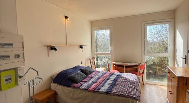 Holiday apartment with 1 room for 2 persons in Saintes