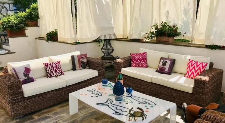 Villa with pool — photo 5