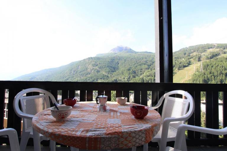 8th floor, balcony, parking, tv, 53m², Serre Chevalier — photo 3