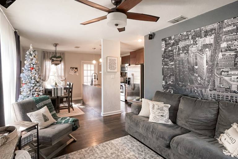 Dog-Friendly Yard! Walkable Dixieland District Gem — photo 2
