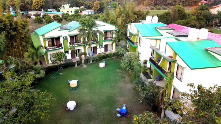 Resort  Bhawanipur Salia