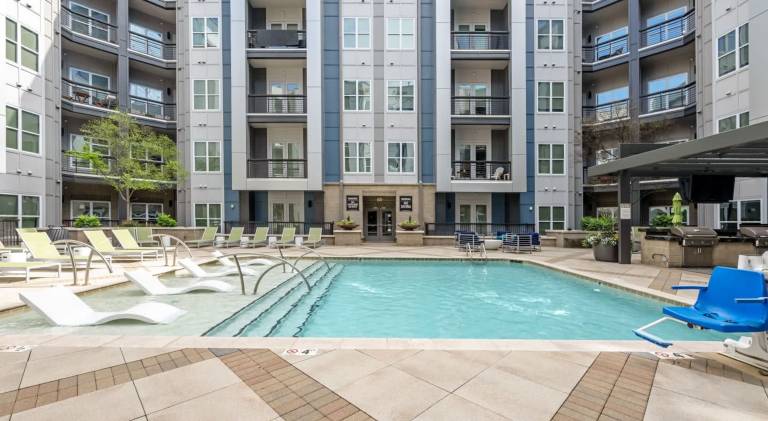 ASK FOR DISCOUNT Luxury Serviced Apt in Uptown CLT