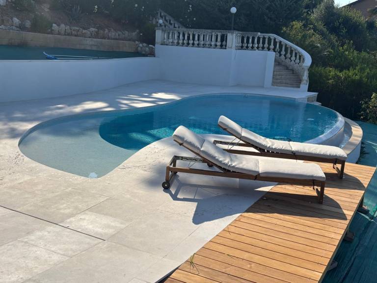 Vacation home with yard, patio & private pool | Pool view — photo 3
