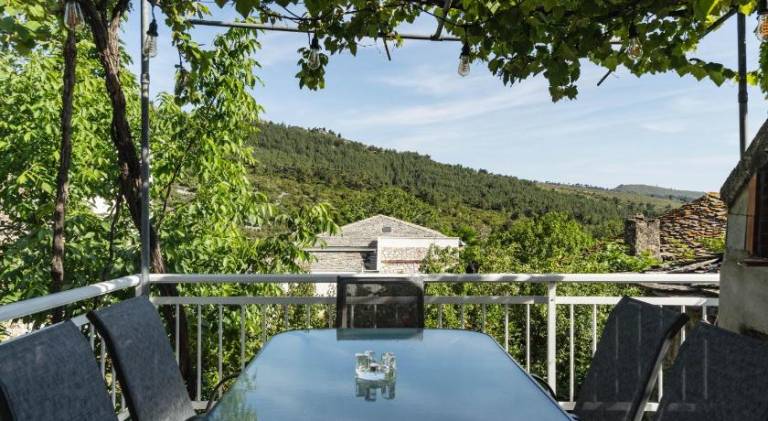 House with terrace, garden & barbeque | Perfect for remote work | Pets are welcome — photo 4