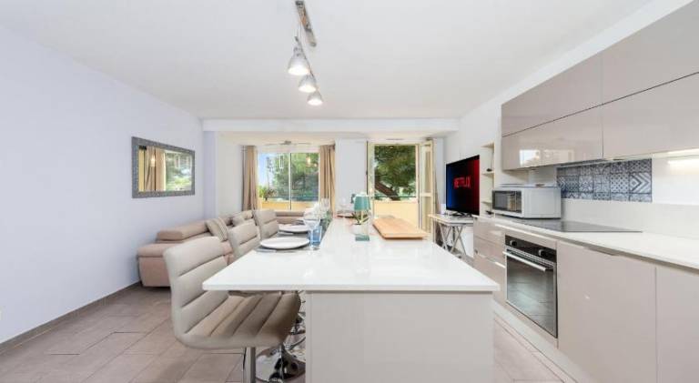 Fully equipped charming holiday apartment with pool, patio & barbeque | Perfect for remote work | Dogs allowed — photo 3