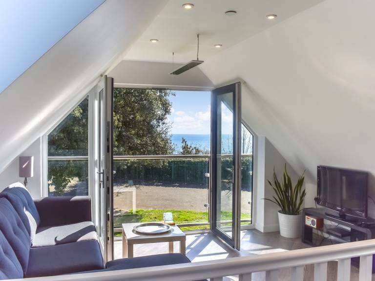 Sunny South Lodge