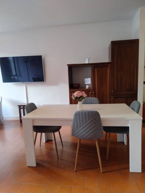 Ferienwohnung mit Hund in Salò, für max. 4 Personen Ferienwohnung mit Hund in Salò, für max. 4 Personen