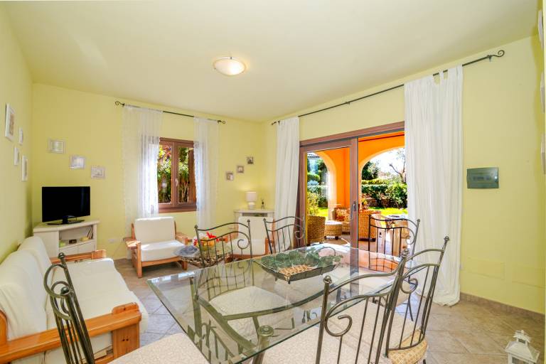 Cottage with Garden in the Center – Private Terrace, Private Garden, Air Conditioning — photo 2