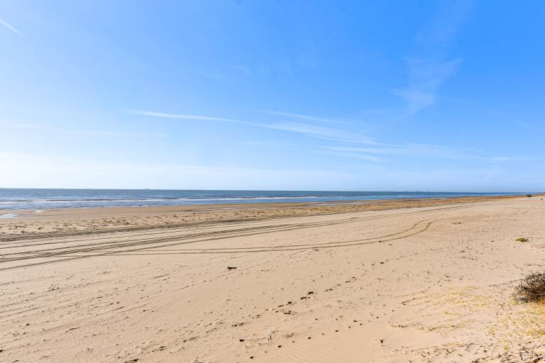 Steps to Sand: Spacious Crystal Beach Home w/ View — photo 3
