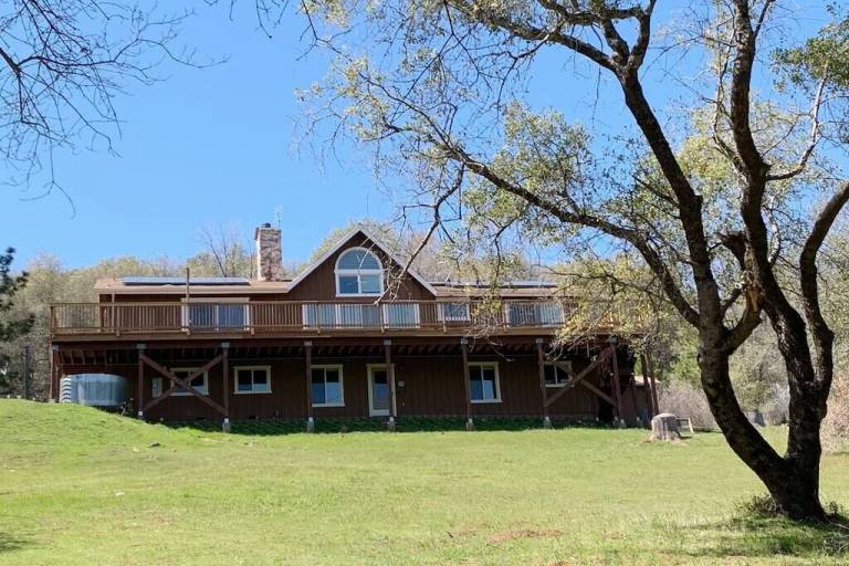 House Mariposa