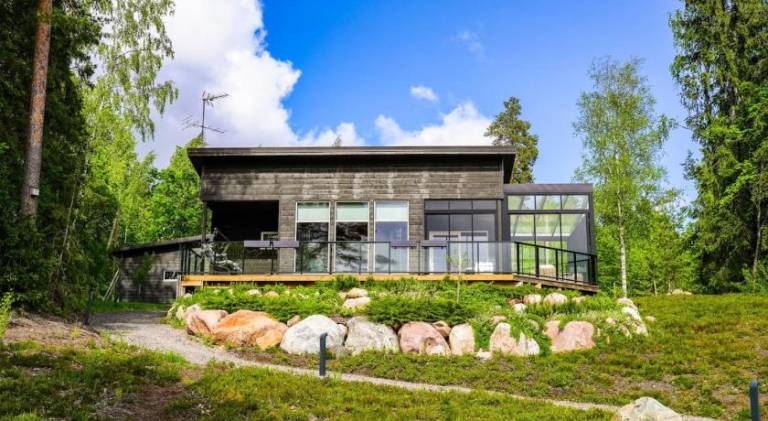 House with jacuzzi | Pets allowed in Helsinki