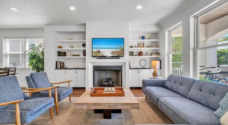 Spacious vacation home with pool | Pets allowed — photo 2
