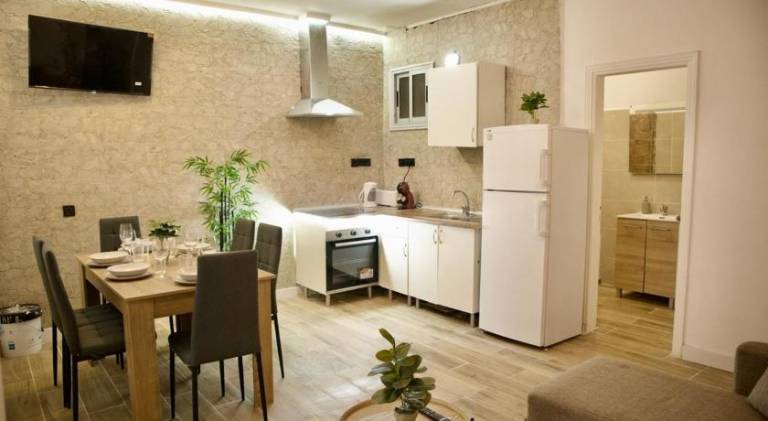 Rental apartment with 2 rooms for 6 persons — photo 3