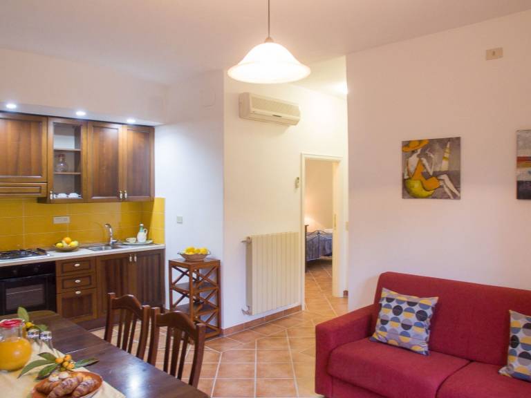 Rental apartment with pool, barbeque & patio — photo 3