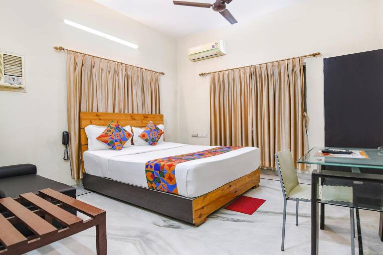 FabHotel Next Generation Nr Ciry Centre 2