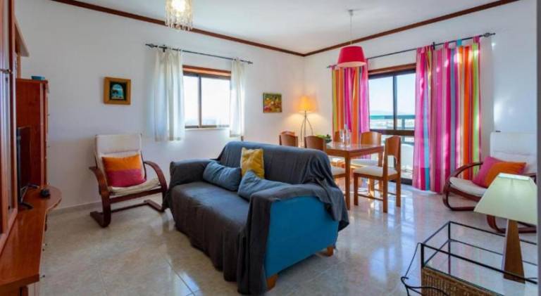 Rental apartment with yard in Portimão