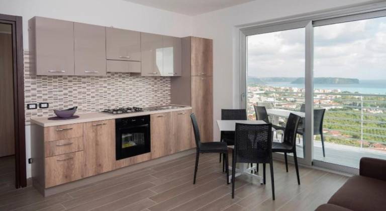 Child-friendly nice serviced apartment with garden, barbeque & pool | Pets allowed — photo 3