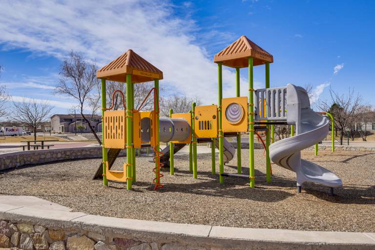 Near Parks & Venues: Upper Valley Family Home! — photo 4