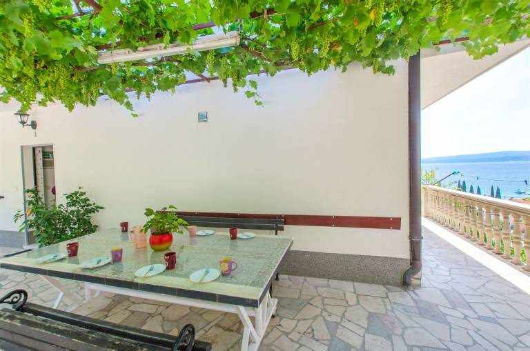 Apartments Mladen in Omis