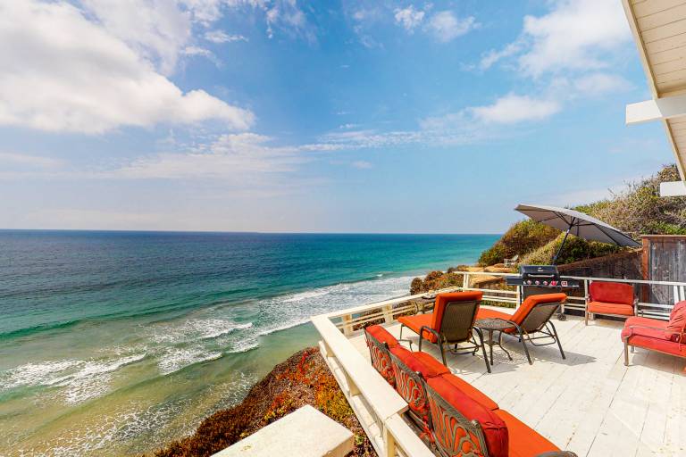 dom  Encinitas