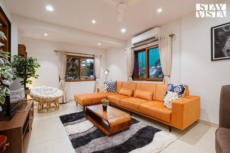 Villa with private pool, terrace & garden — photo 2