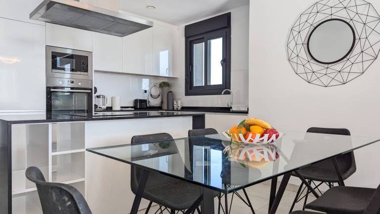 Children-friendly ample rental apartment with sauna, hot tub & patio | Sea view | Beach nearby | Pet-friendly — photo 4