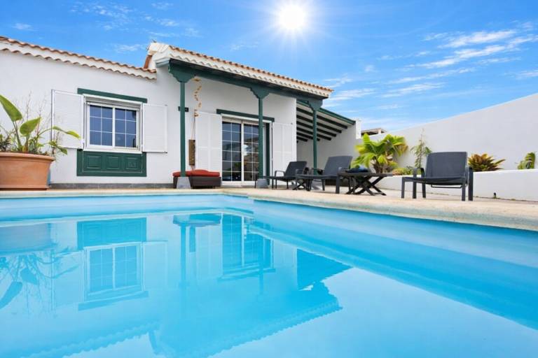 Ferienhaus in Abades f&uuml;r max. 8 Personen am Atlantik