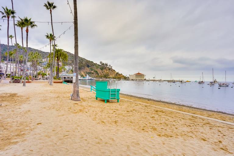 Steps to Beach & Bites Catalina Island Retreat