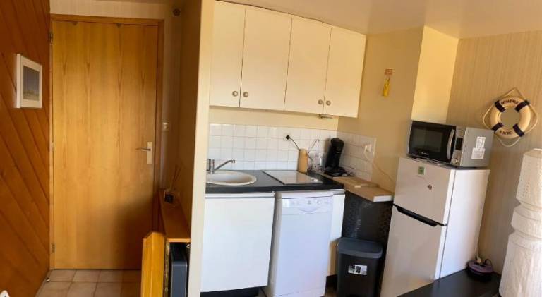 Rental apartment with 2 rooms for 3 persons — photo 4