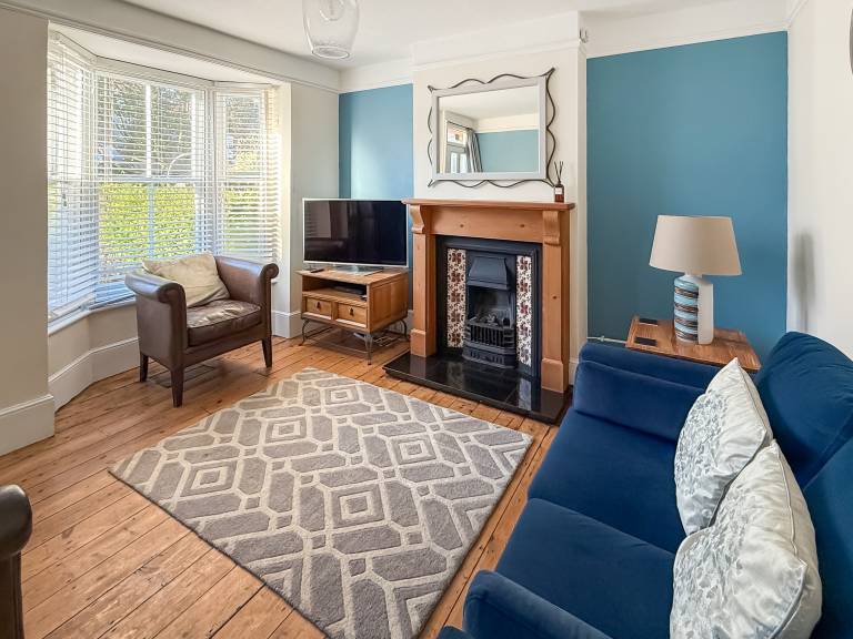 Family-friendly lovely cottage with grill & garden | River view | Pet-friendly — photo 2