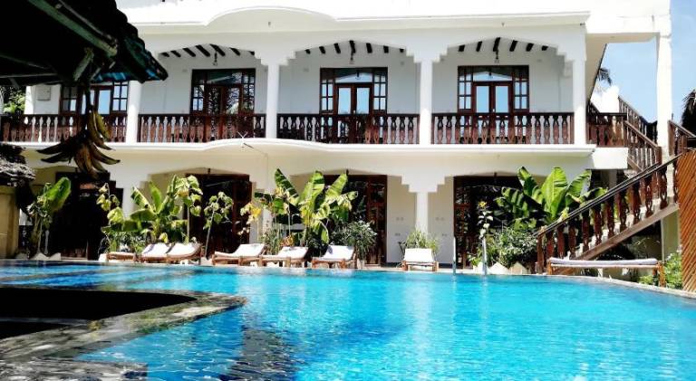 The New Blue Waves Hotel in Jambiani