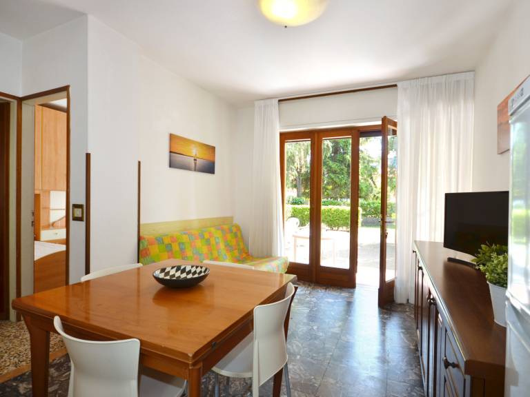 Apartment with patio & garden | Close to the beach | Pets allowed — photo 4