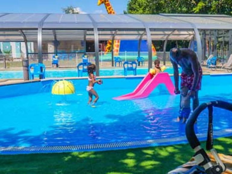 Child-friendly mobile home with heated pool & terrace | Dogs allowed — photo 3