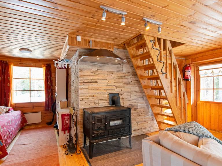 Vacation home with patio & sauna — photo 5