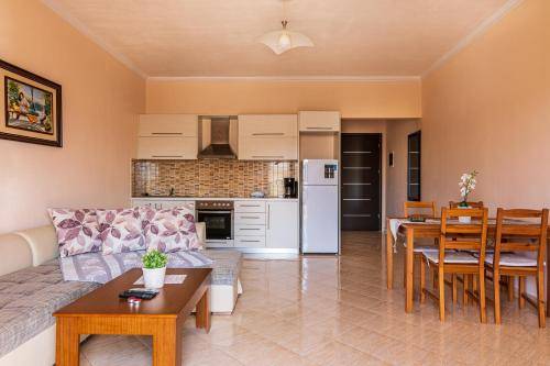 Great Alexander Suites Saranda — photo 4