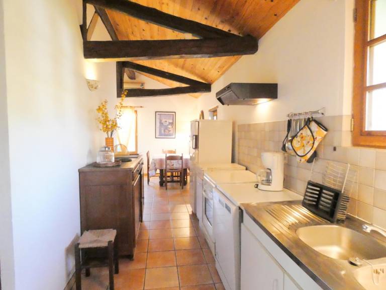 Gite with barbecue, patio & yard — photo 3