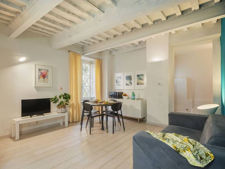 Family-friendly charming apartment | Close to Lucca Cathedral | Panoramic view | Pets allowed — photo 2