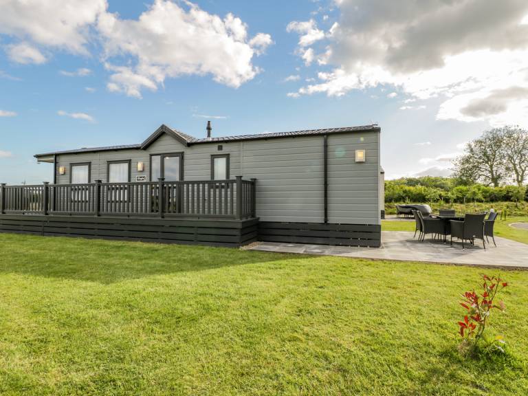 Cottage with yard | Beach view in Bridlington