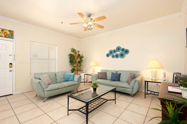 Condo with pool | Sea view — photo 3