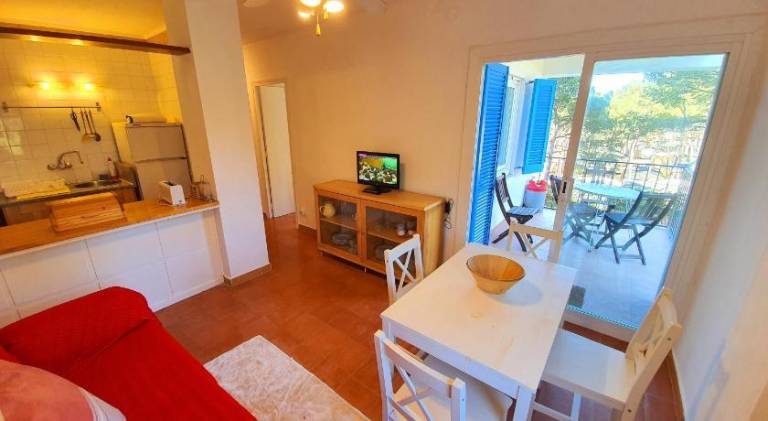 Rental apartment with pool in Begur