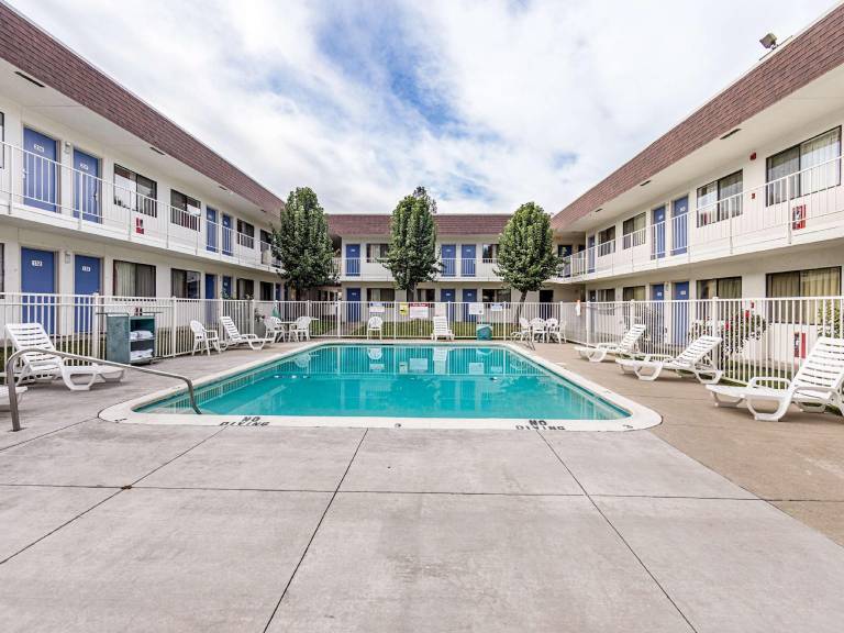 Motel 6 Yreka, CA in Yreka, CA
