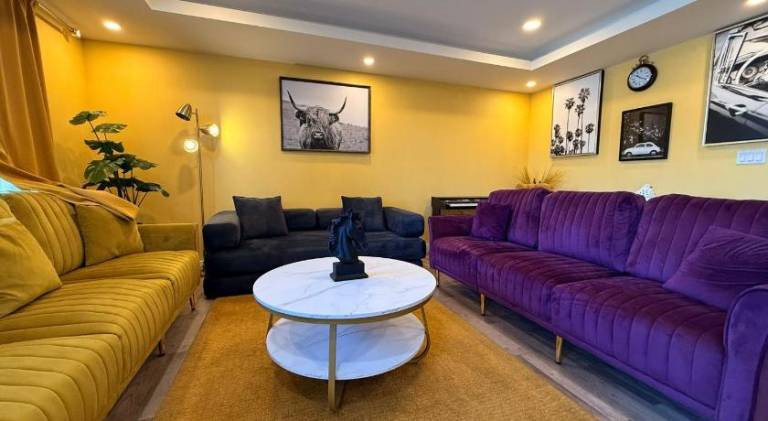 Apartment with yard & terrace in Winnipeg, MB