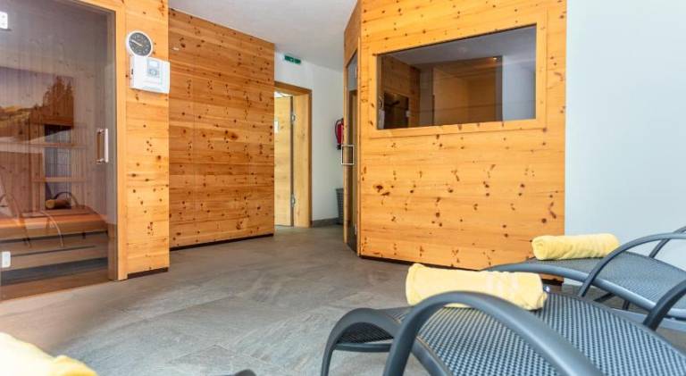 Rental apartment with sauna, yard & terrace — photo 5