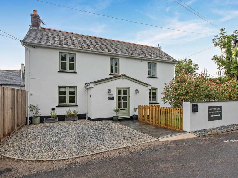 Fully equipped lovely cottage with yard, pool & jacuzzi | Dogs allowed — photo 2