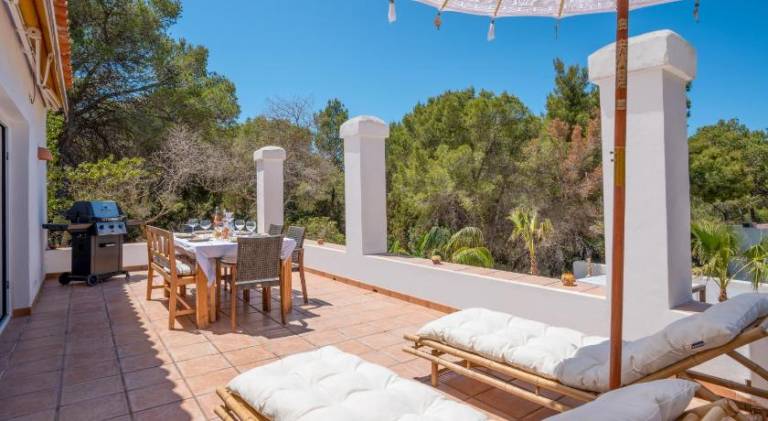Fully equipped wonderful vacation home with barbeque, terrace & hot tub | Pets are welcome — photo 5