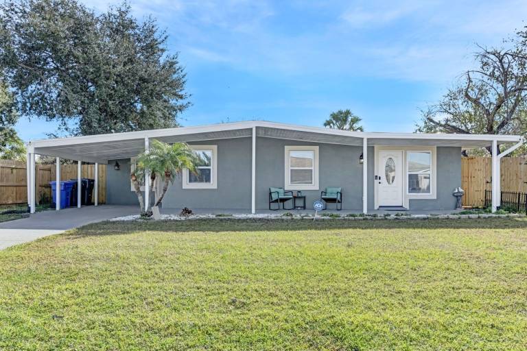 House  Sun City Center