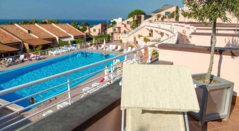 Apartment with pool | Next to the beach | Pet-friendly — photo 3