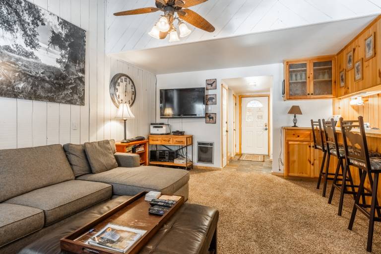 Sunshine Village 108- 1 Loft, Sleeps 6. Steps from Free Town Shuttle, Dog Friendly — photo 5