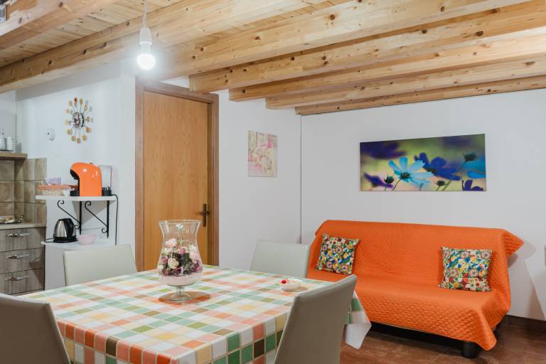 Loft 'La Casa di Anita Segesta' with Wi-Fi and Air Conditioning in Trapani